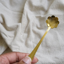 Load image into Gallery viewer, Engraved Gold Stainless Steel Flower Spoon
