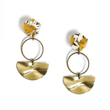 Load image into Gallery viewer, Josephine Raw Brass and Resin Earrings
