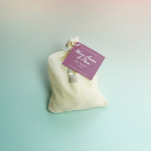 Load image into Gallery viewer, Hand-poured Warm Plum and Amber scented wax melts
