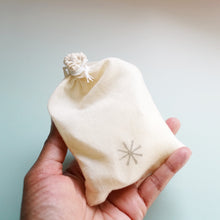 Load image into Gallery viewer, Dahlia Wax Melts
