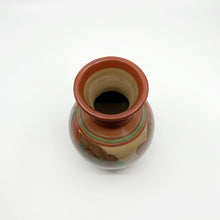 Load image into Gallery viewer, Vintage Ceramic Nicaraguan Vase
